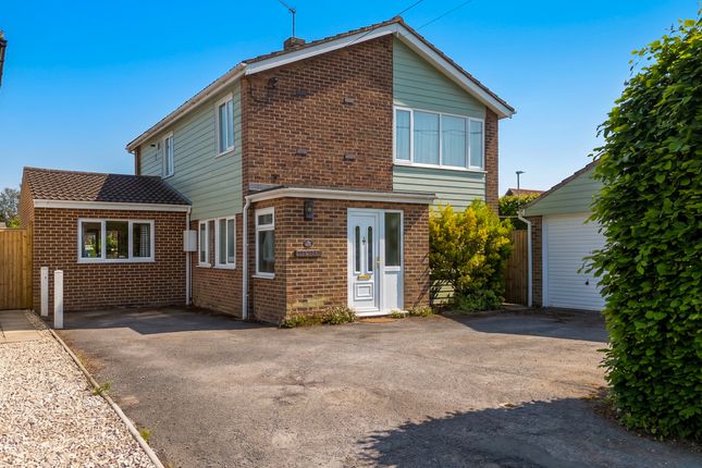 4 bed property, in Feering Hill, £730,000