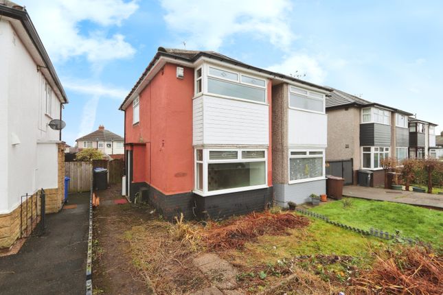 3 bed property, in Ridgehill Grove, £150,000
