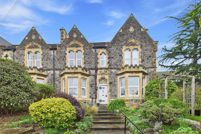 1 bed property, in Charming Victorian apartment in Mid Clevedon, £195,000