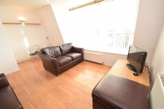 2 bed property, in Pensby Road, £100,000