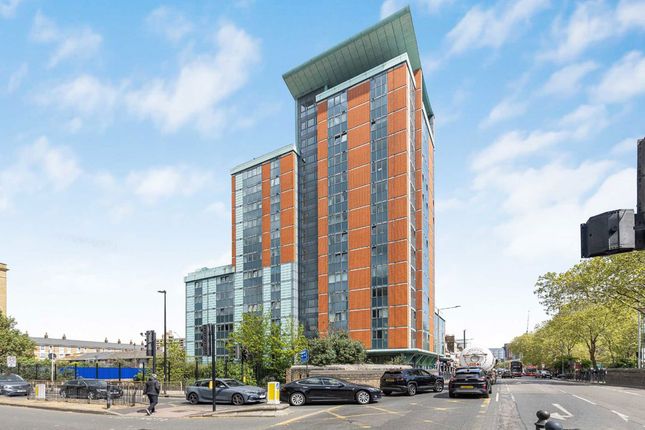 2 bed property, in East India Dock Road, £275,000