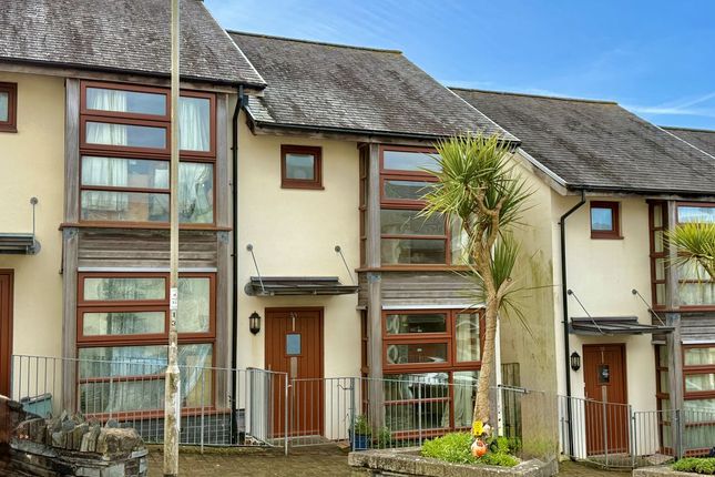 3 bed property, in Cornwall Street, £200,000