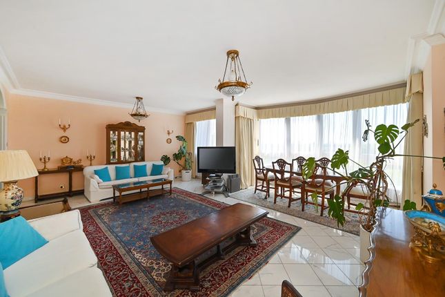 4 bed property, in Raynham, £1,995,000