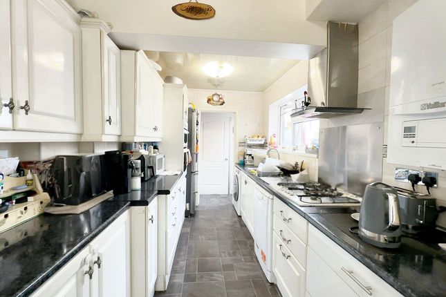 3 bed property, in Thurlby Road, £315,000