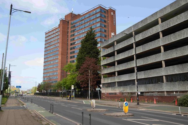 1 bed property, in Chester Road, £95,000