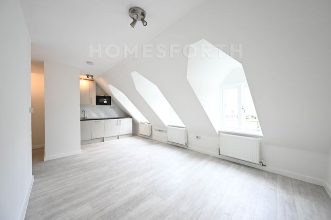 Studio, in Catford Hill, £200,000