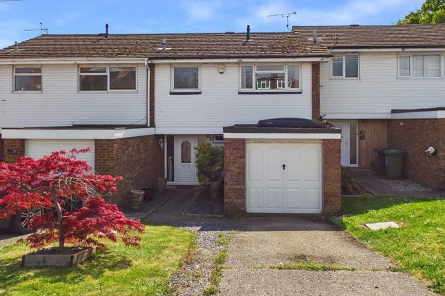 3 bed property, in Heath End Road, £550,000