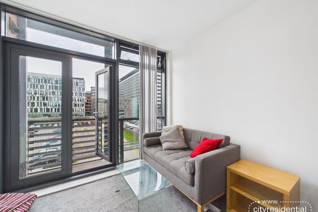 1 bed property, in 44 Pall Mall, £110,000