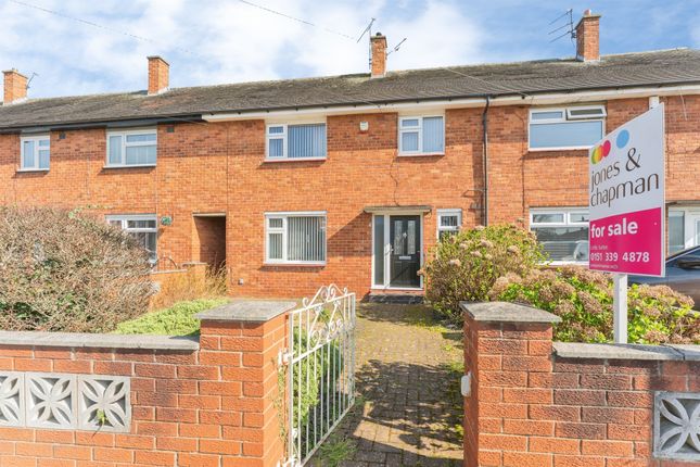 3 bed property, in Cholmondeley Road, £120,000