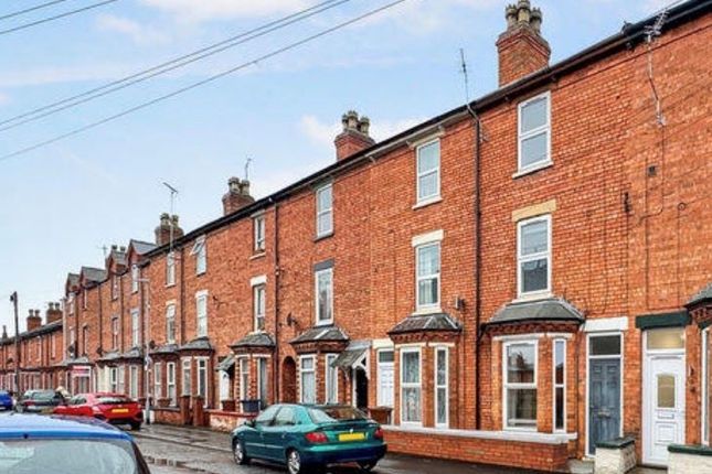 3 bed property, in 4 Abbot Street, £130,000