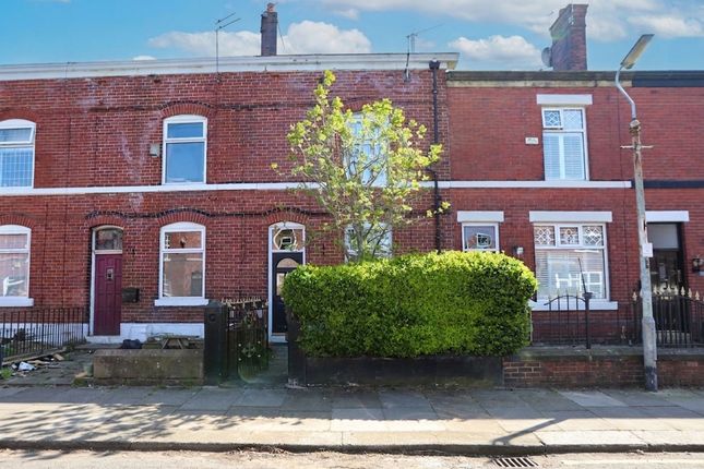 3 bed property, in Nipper Lane, £245,000