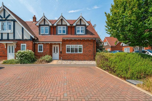 4 bed property, in Colborne Close, £825,000