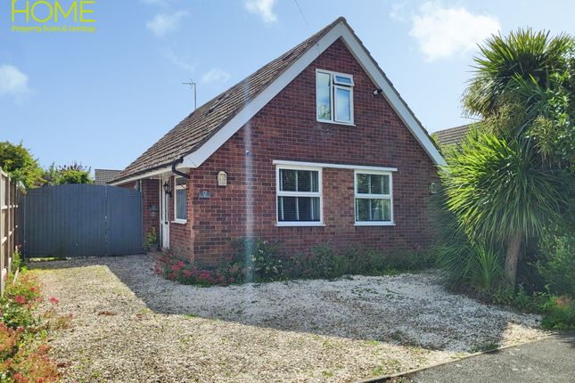 2 bed property, in Meadowbrook Road, £400,000