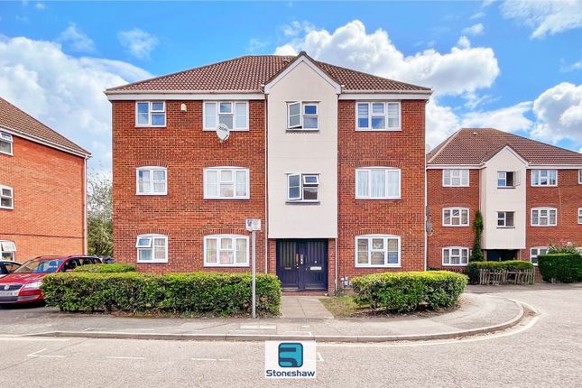 1 bed property, in Butteridges Close, £190,000