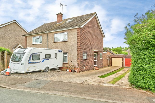 4 bed property, in Stanleys Farm Road, £450,000