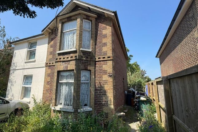 3 bed property, in 21 Victoria Crescent, £125,000