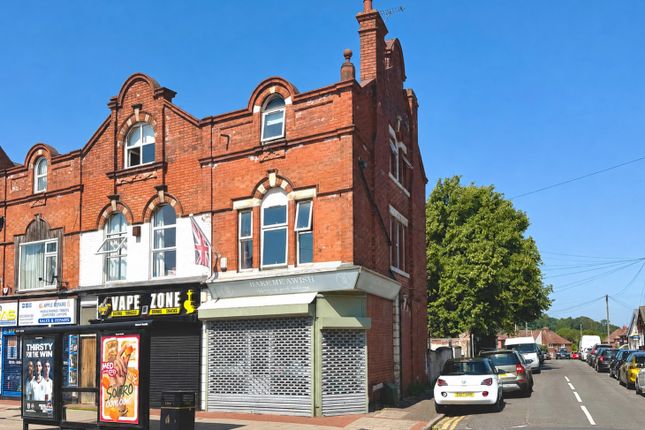 2 bed property, in Derby Road, £225,000