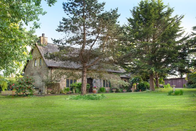 3 bed property, in Boverton Park Drive, £749,995