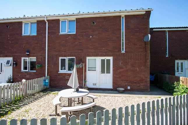 3 bed property, in Cynlas, £105,000