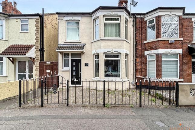 3 bed property, in Southcoates Lane, £160,000