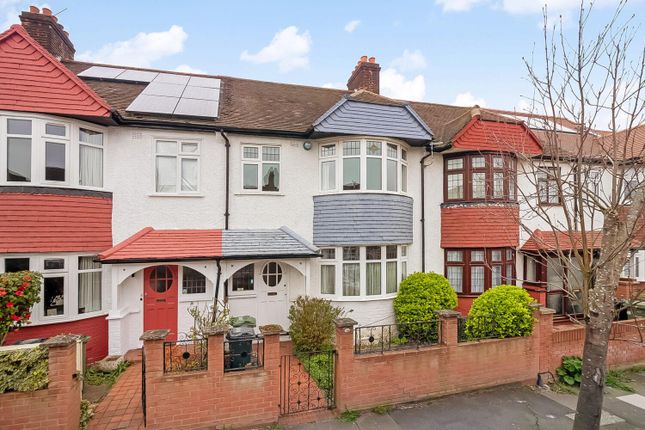 3 bed property, in Glennie Road, £775,000