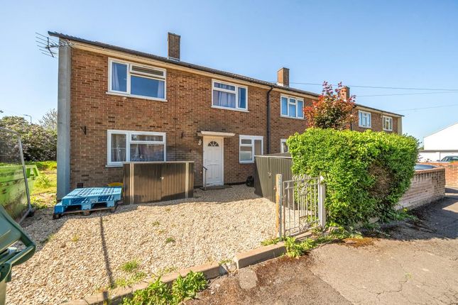 3 bed property, in Normandy Crescent, £475,000
