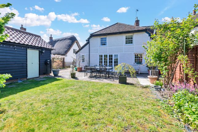 3 bed property, in High Street, £600,000