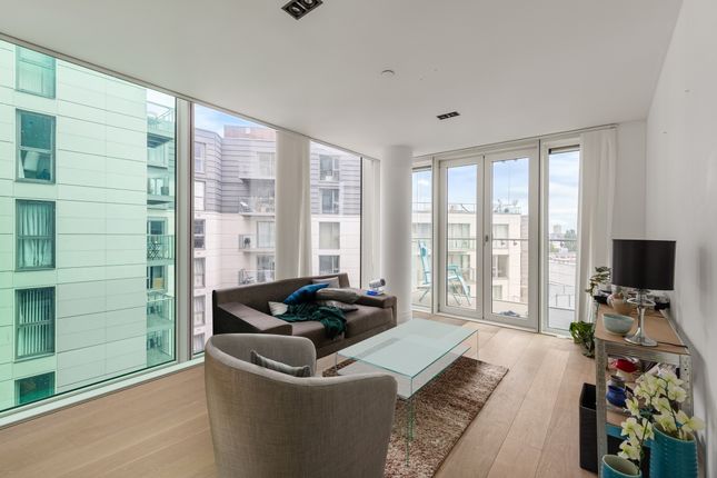 2 bed property, in Avantgarde Tower, £650,000