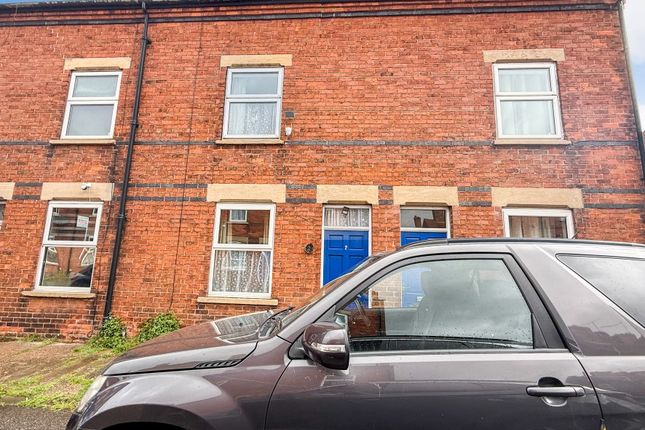 3 bed property, in 2 Cross Street, £30,000