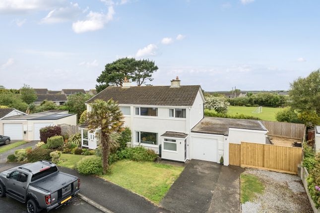 3 bed property, in Bosmeor Park, £310,000