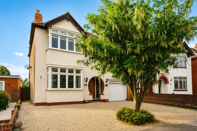 3 bed property, in Wouldham Road, £450,000