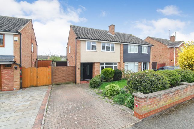 3 bed property, in Mendip Crescent, £365,000