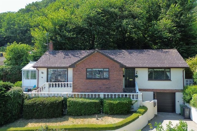4 bed property, in Torrs Walk Avenue, £375,000