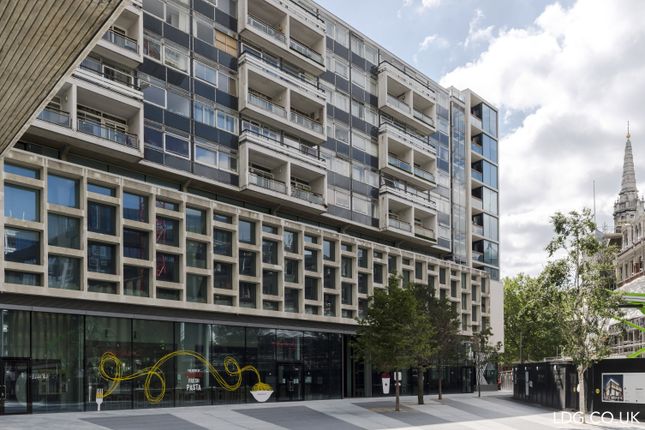2 bed property, in 34 Centre Point House, £475,000
