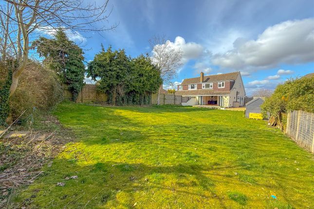 3 bed property, in Malthouse Close, £425,000