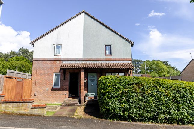 1 bed property, in Sedley Grove, £350,000