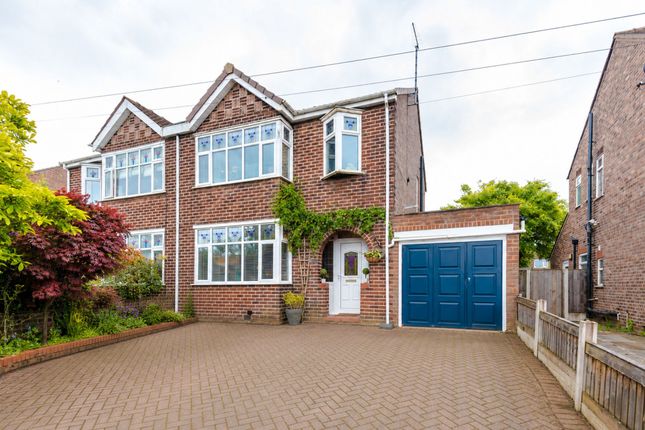 3 bed property, in Thelwall New Road, £415,000