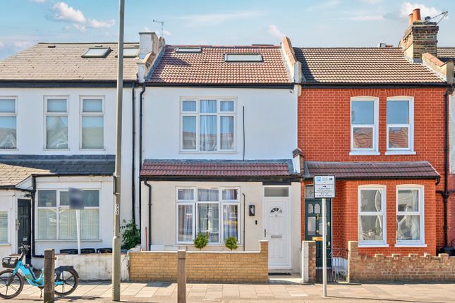 3 bed property, in Blackshaw Road, £875,000