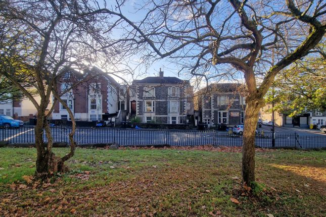 2 bed property, in Church Road, £199,995