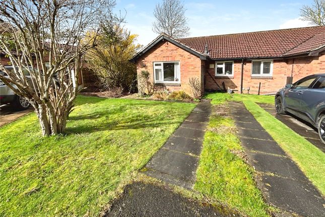 2 bed property, in Tipton Close, £140,000