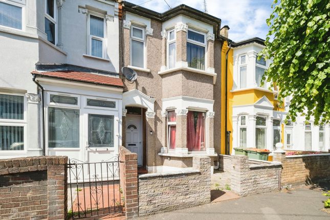 4 bed property, in Berkeley Road, £525,000