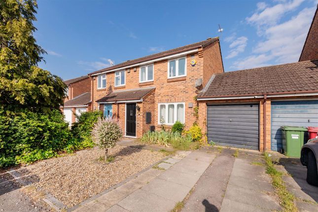 3 bed property, in Pearl Gardens, £474,950