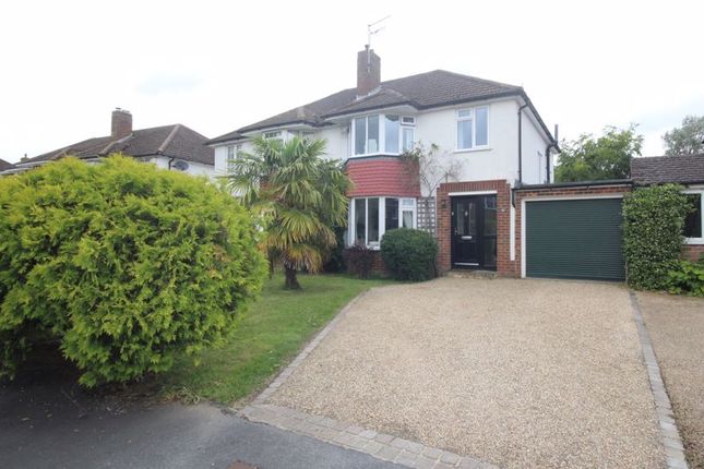 3 bed property, in Meadway, £590,000