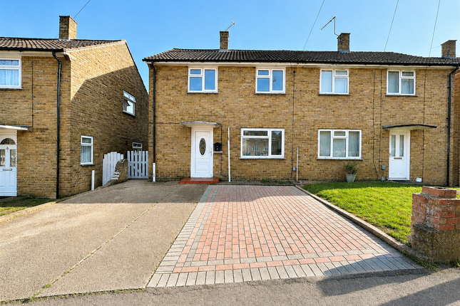 3 bed property, in Knight Avenue, £270,000