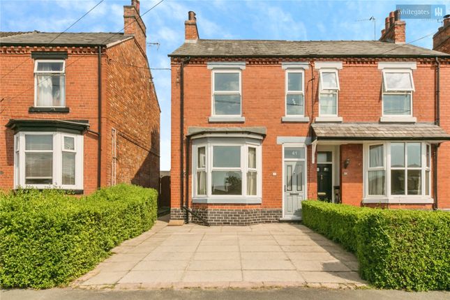 2 bed property, in Primrose Avenue, £260,000