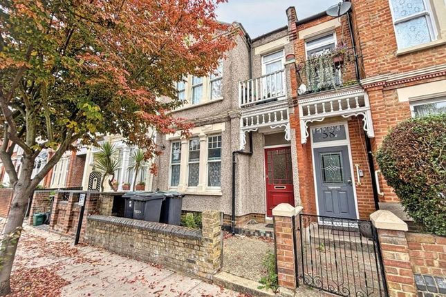 2 bed property, in Ground Floor Flat, £380,000