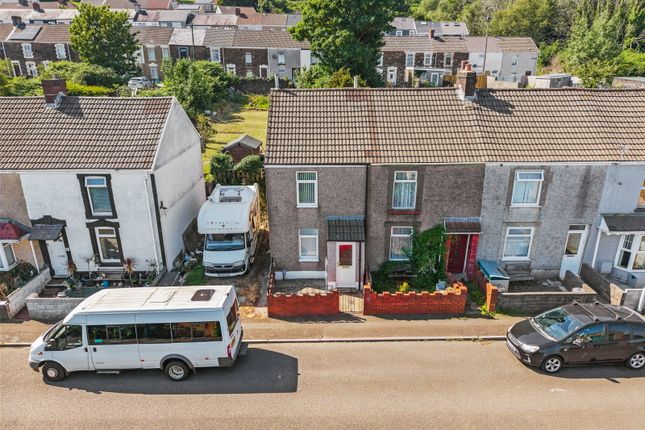 2 bed property, in Smyrna Street, £100,000