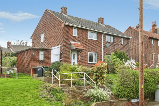 2 bed property, in Treetown Crescent, £110,000
