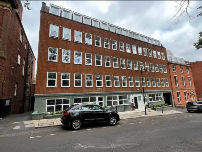 1 bed property, in Flat 003, £75,000