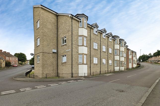 2 bed property, in Fairfield Place, £85,000